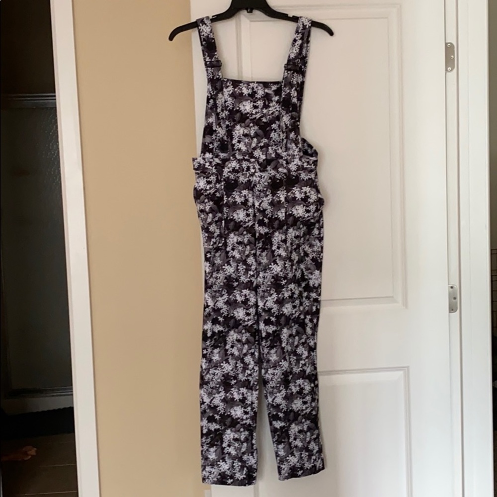 Blackmilk orchid flower overalls xL
